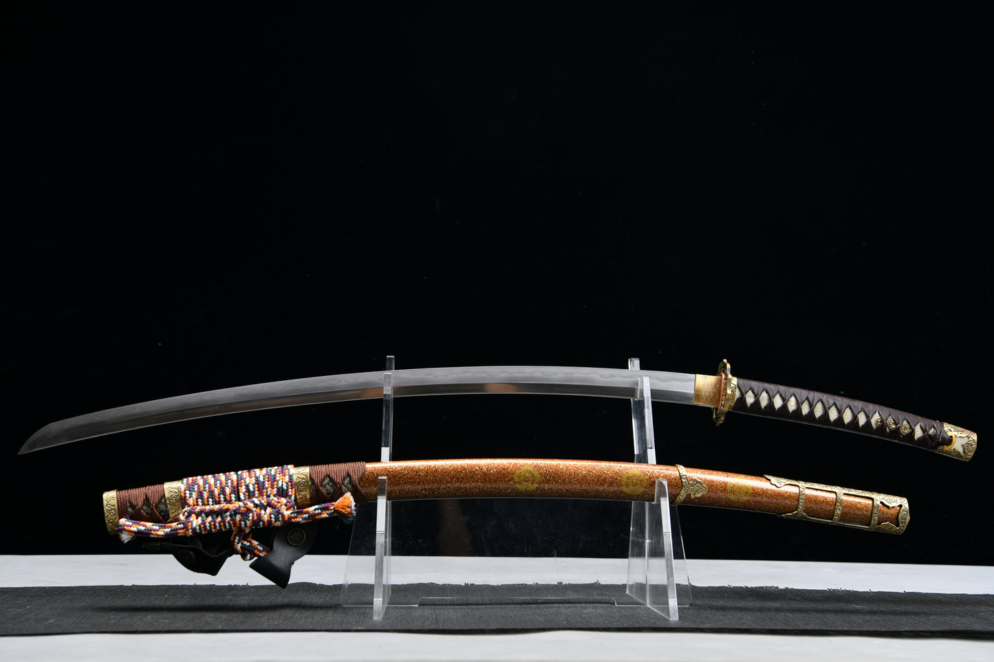 Handmade Long 41-Inch Three-Piece Forged Steel Tachi Samurai Sword — Oda Nobunaga Tachi (Deluxe Edition)