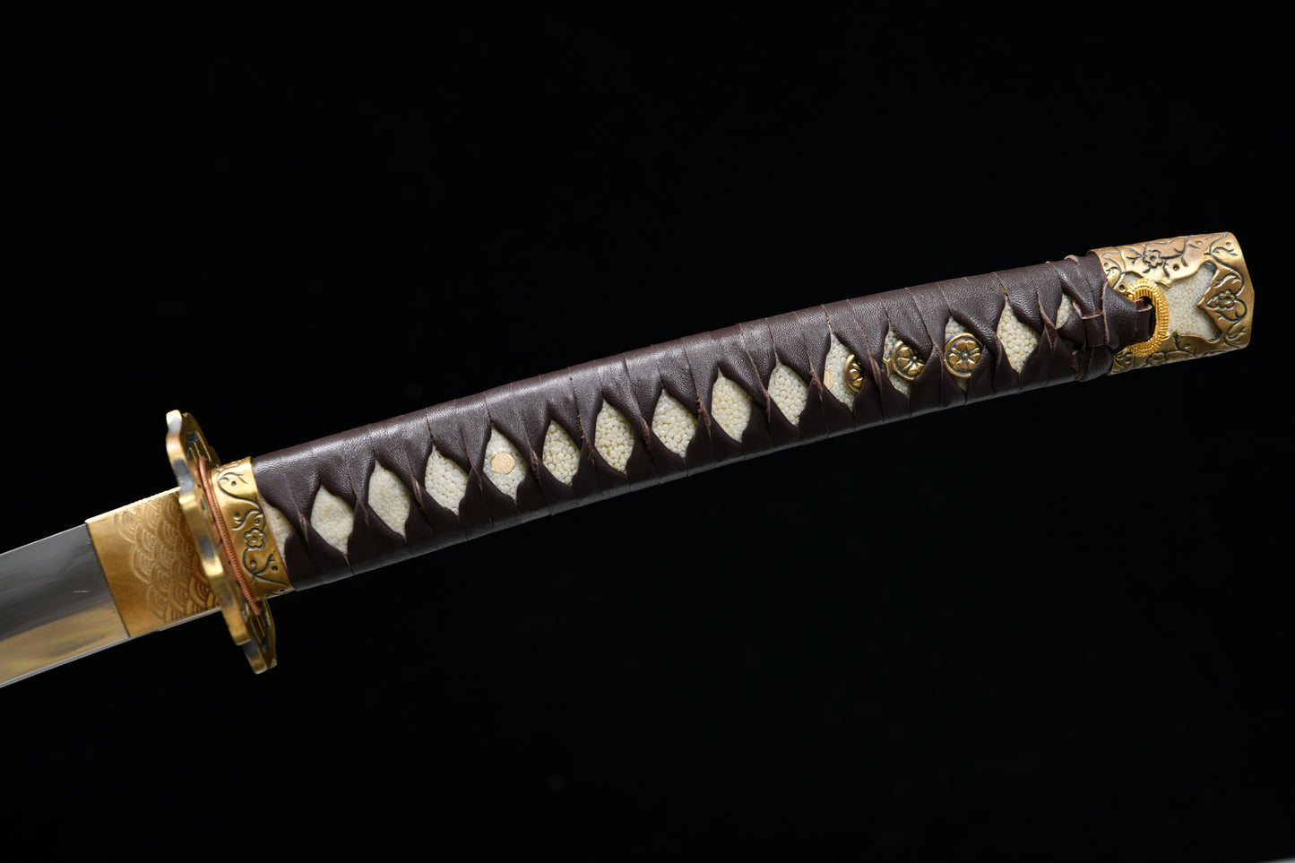 Handmade Long 41-Inch Three-Piece Forged Steel Tachi Samurai Sword — Oda Nobunaga Tachi (Deluxe Edition)