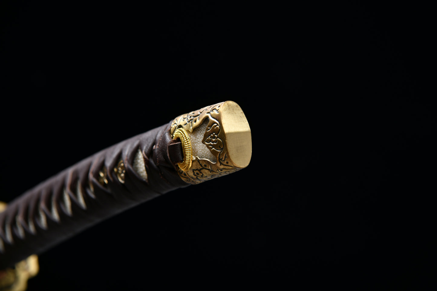 Handmade Long 41-Inch Three-Piece Forged Steel Tachi Samurai Sword — Oda Nobunaga Tachi (Deluxe Edition)