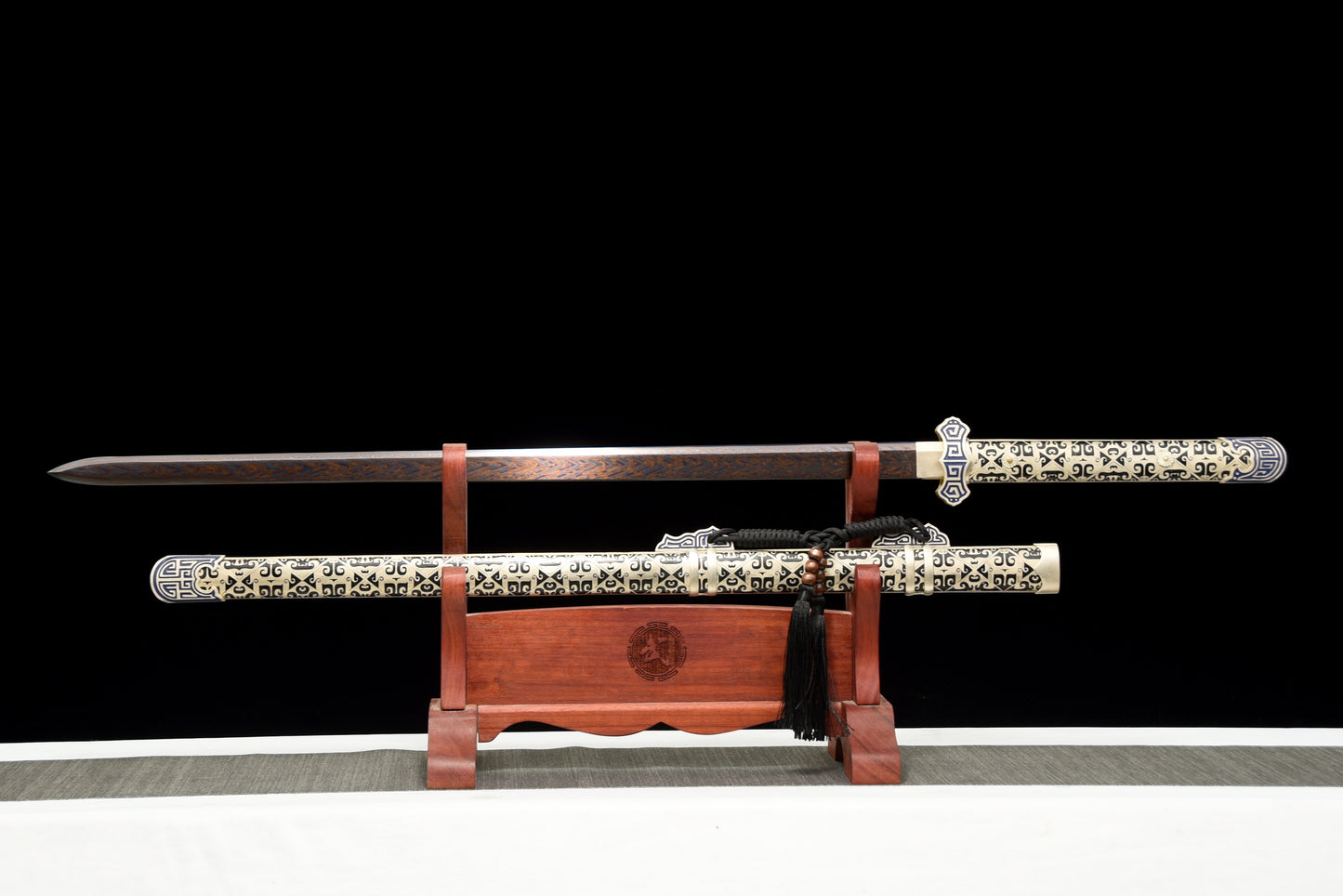 Chinese sword-Tang sword(唐剑),Damascus craftsmanship, baked blue blade