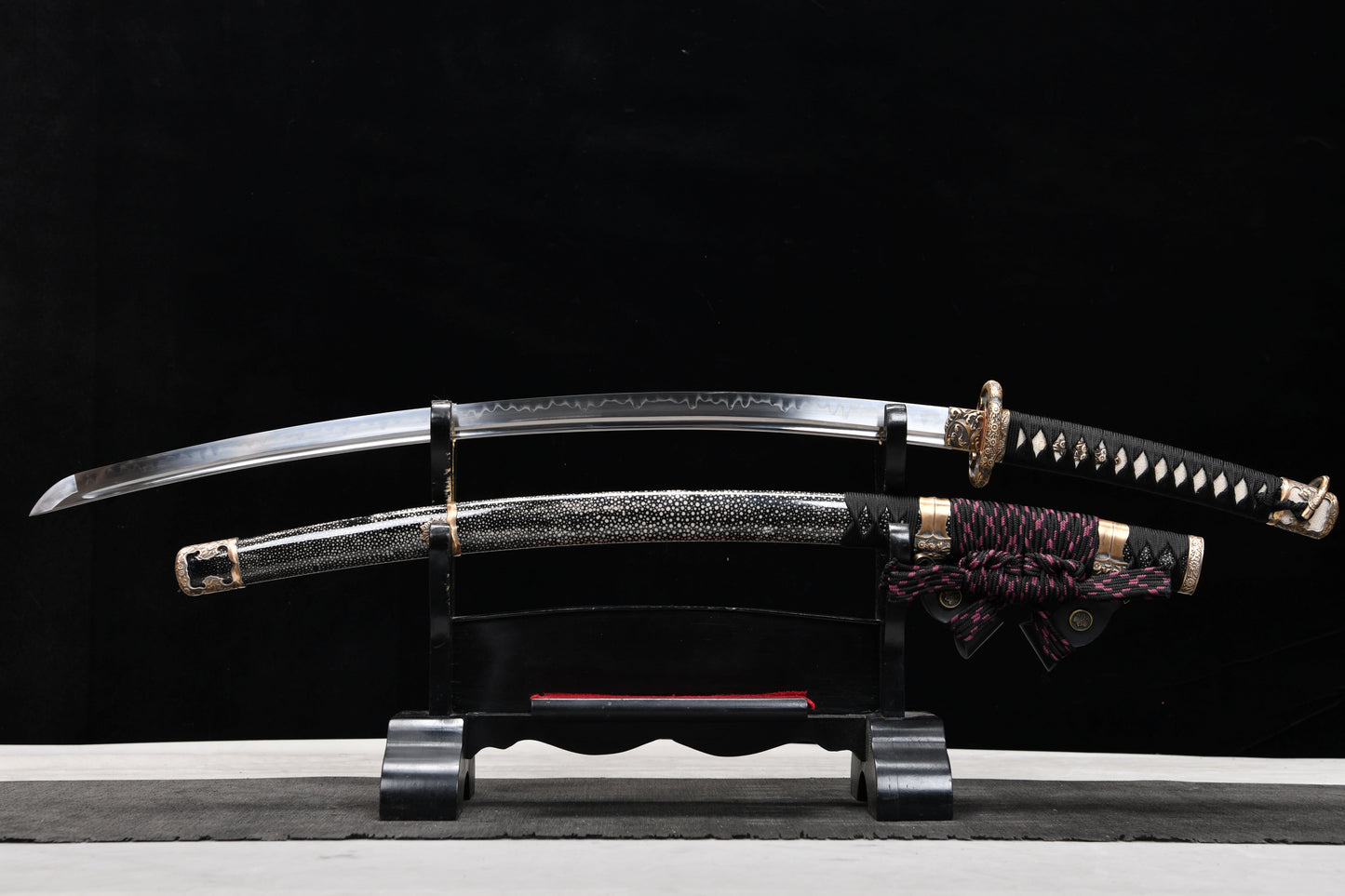 Handmade 41-inch pure copper T10 burnt edge chrysanthemum long sword - Daisy Sword - Tashi sword