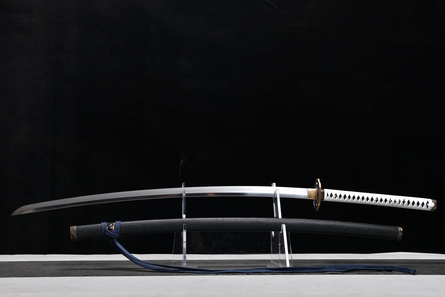 Handmade anime game merchandise, extended 51-inch T10 steel tempered blade with cross pattern grinding, gray wild greatsword samurai sword — Devil May Cry Five Enma Sword(Yamato)