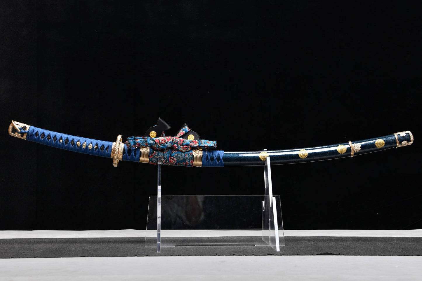 True handmade 41-inch T10 steel burnishing grey sword - Sixteen-petal chrysanthemum pattern sword-Tashi sword