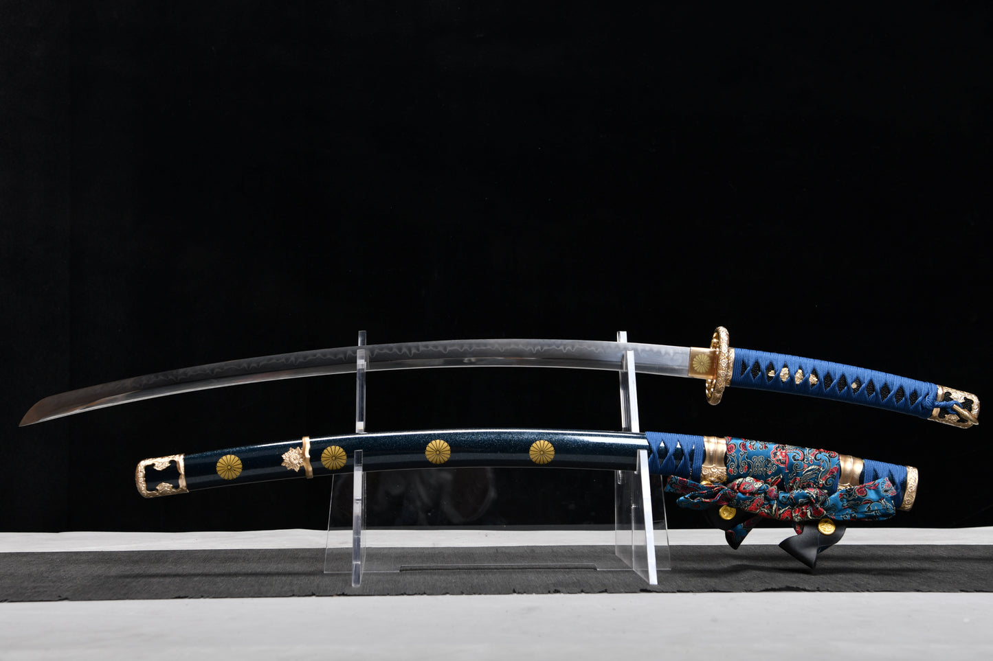 True handmade 41-inch T10 steel burnishing grey sword - Sixteen-petal chrysanthemum pattern sword-Tashi sword