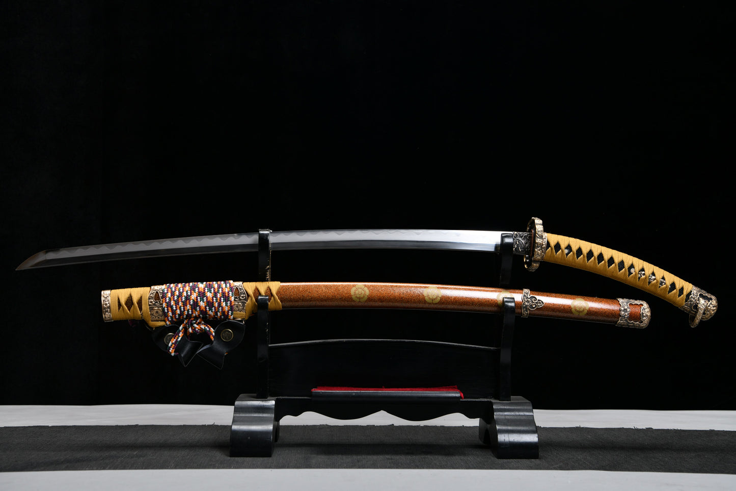 Handmade long 41-inch patterned steel blade, finishing, upper grind, handle reversed, great sword,Damascus steel — Oda Nobunaga — Tashi